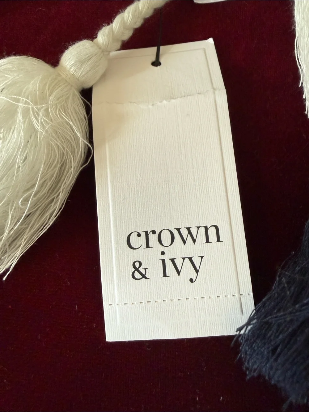 crown & ivy lightweight scarf
